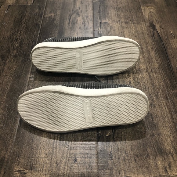 VINCE CAMUTO STUDDED SNEAKERS - Picture 7 of 7